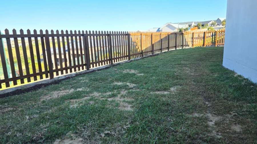 To Let 3 Bedroom Property for Rent in Blue Mountain Village Western Cape
